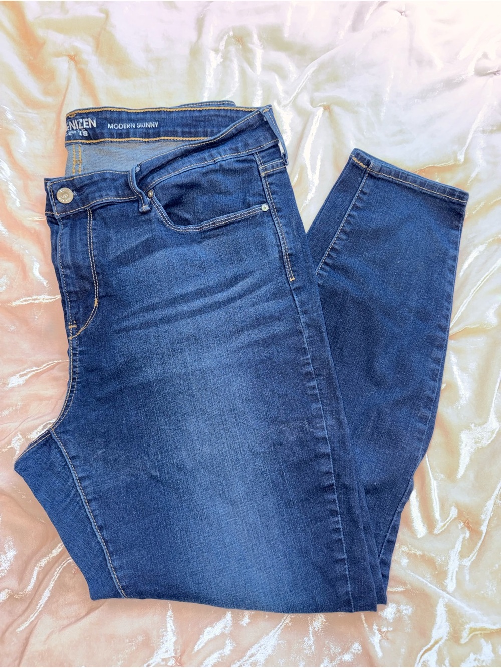 Denizen Classic Blue Women's Jeans